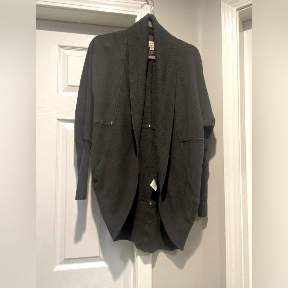 Aritzia Wilfred Diderot Sweater, Size Small, Dark Grey color.
